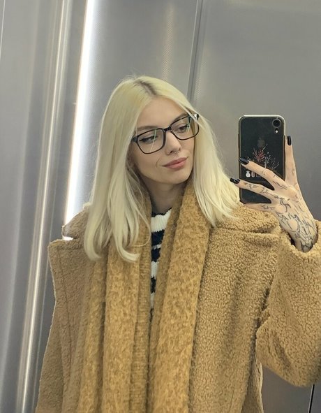 skyrror pornstar sex pics