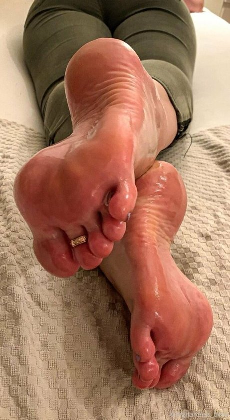 higharches bella porn model image