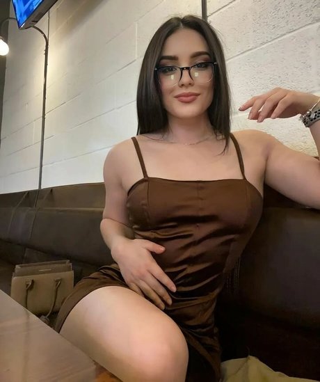 Daniela Flores xxx model photos