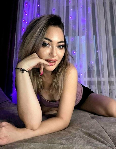 camellia home nudes model pic