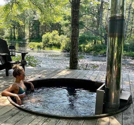 Jennifer Finnigan nudes model photo