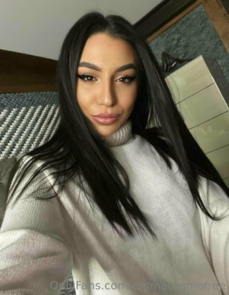 emmacosmo beautiful pornstar pic