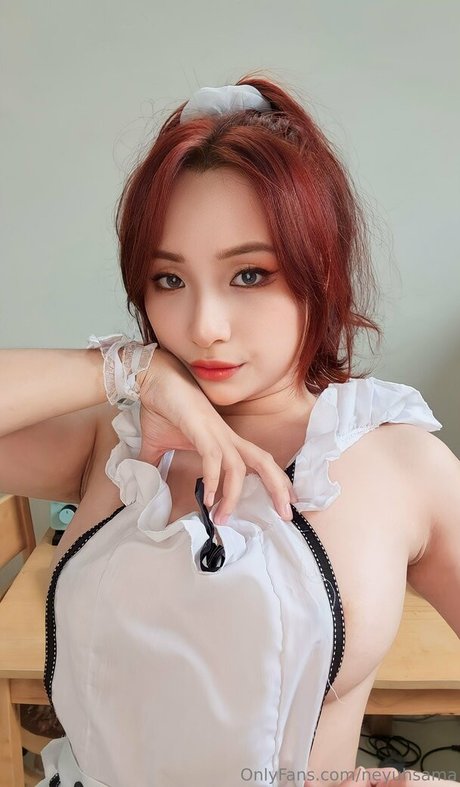 Neyu H Cosplay star sexy picture