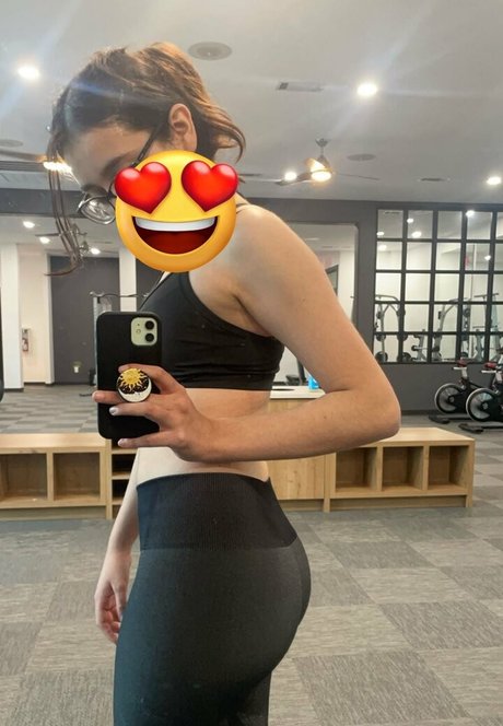 FloriGoAway exclusive pornstar img