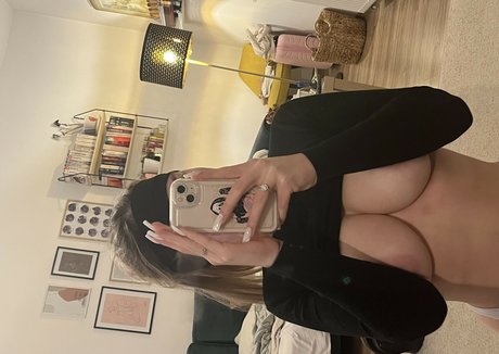 Londonplay adult actress photo