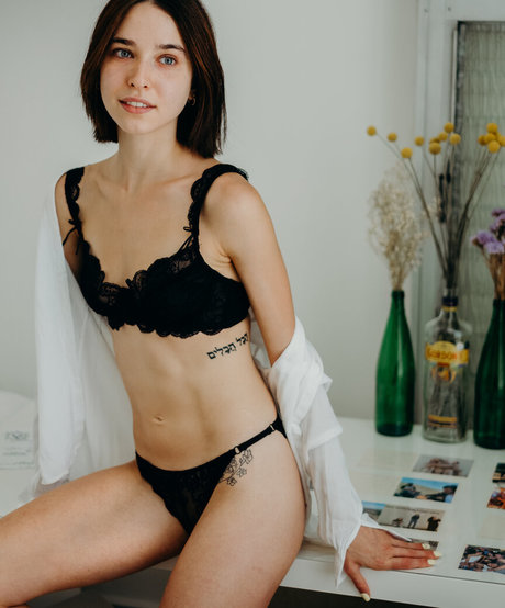 Inbal Yundler exclusive model archive