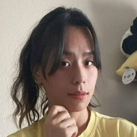 monnietings xxx actress photos