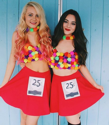 Alexi Blue model picture