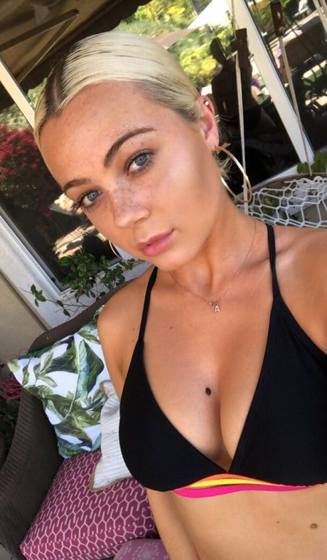 Alexi Blue model perfect pics