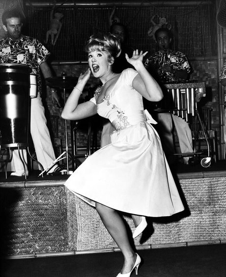 Connie Stevens sexy model pictures