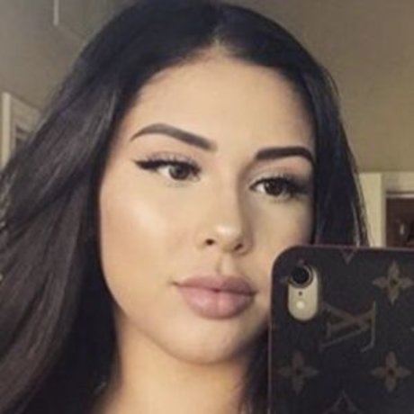 Amy dlv nude model pic