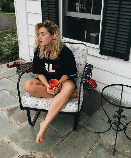 Sophie Nelisse star porn pics