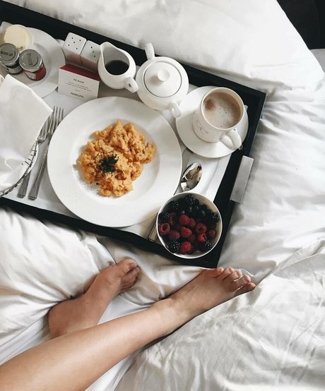 Sophie Nelisse beautiful actress pictures