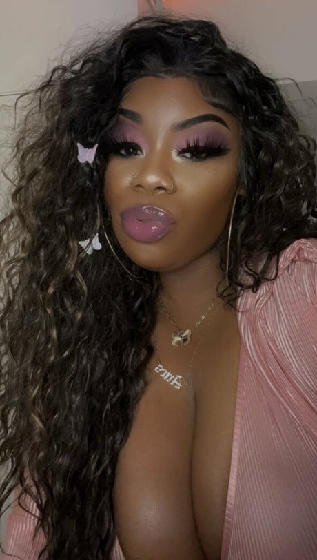 ILookLikeBaae sexy pornstar pics