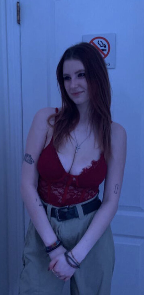 Emily Ostafew model nude pics