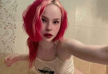 erie dechart pornstar high quality pic