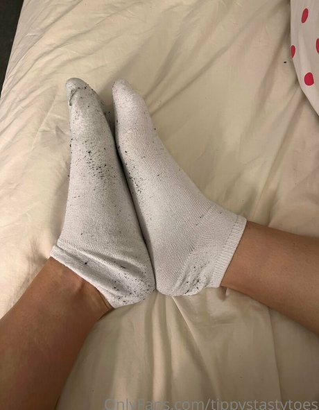 tippystastytoes model naked img