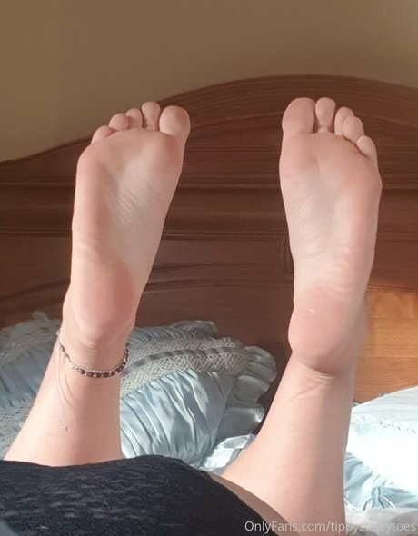 tippystastytoes model image