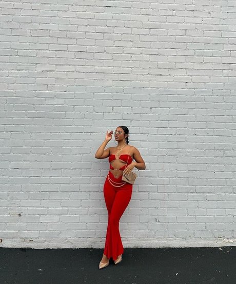 Scarlet May star exclusive picture