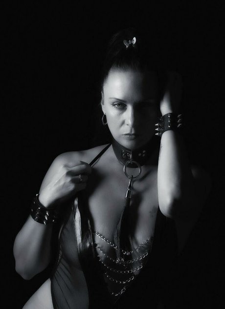 Alice Small exclusive model galleries