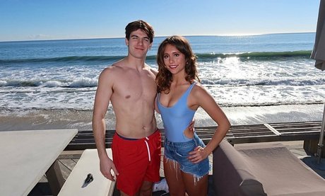 Zoe Simmons porn model photos