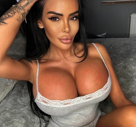 Holly James pornstar nude archive