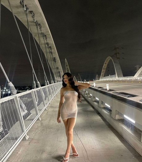 iluvmelodyy model hd photo