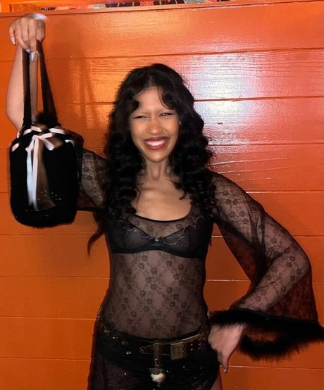 Rappers Daughters nude model img