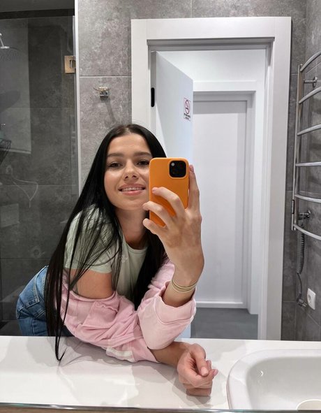 EmiliAAA pornstar adult pictures