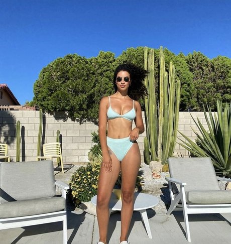 Christina Santini naked model galleries