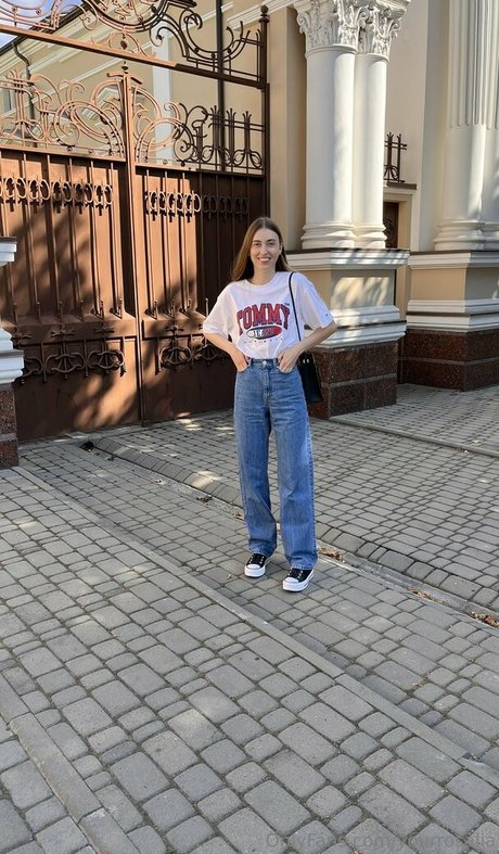 yourrosalia star sexy photos