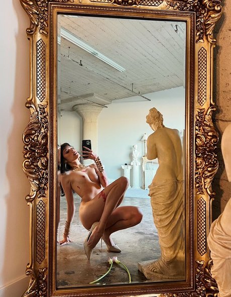 Vanessavenus21 model xxx galleries