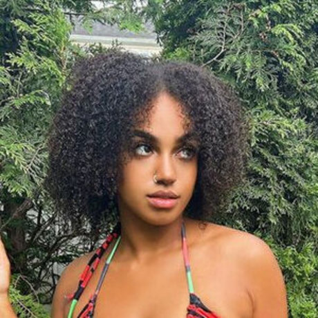 thetayaamarie model art galleries