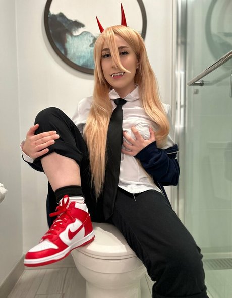 Kyloquinn nudes model image