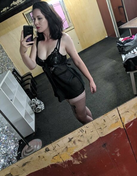 peachbellini pornstar naked img