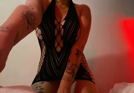 roeschach sexy model gallery