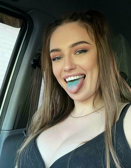 santase model porn pic