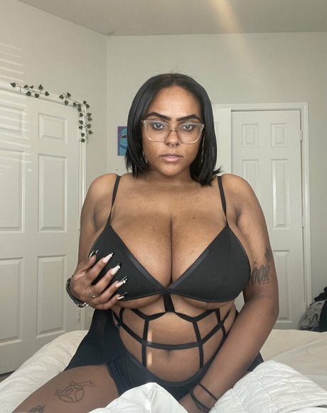 Leeleetoohigh model high quality img