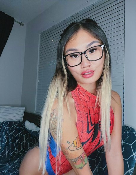 lolatessa model porn image