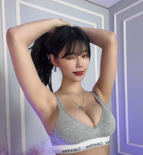 berry 3 14 official naked model img