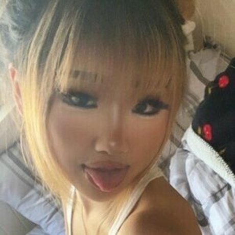 emi6a6y pornstar pretty photos