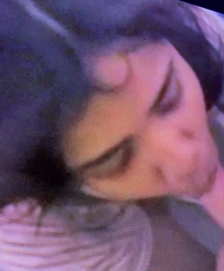 Sh33Natay hot model image