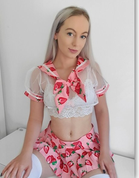 chloxxhill nude pornstar archive