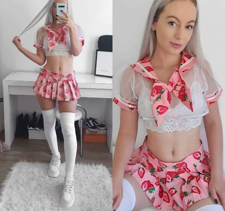 chloxxhill star nude pic