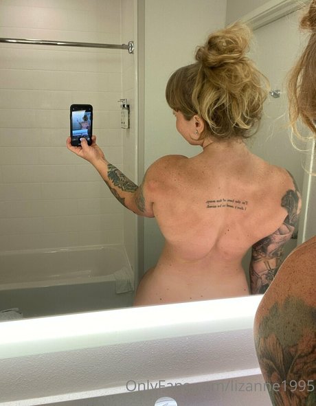 lizanne1995 erotic actress picture