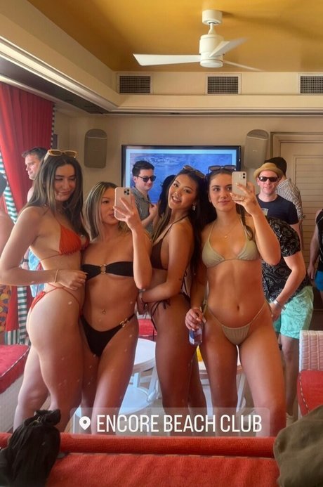 Otilia Danalache model erotic pic