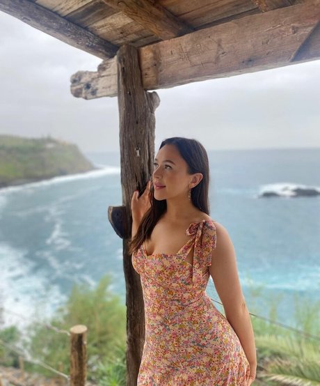 Eliza Butterworth pretty actress galleries