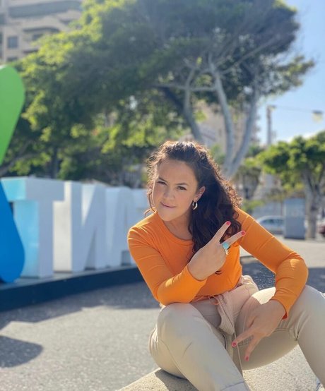 Eliza Butterworth pornstar art picture