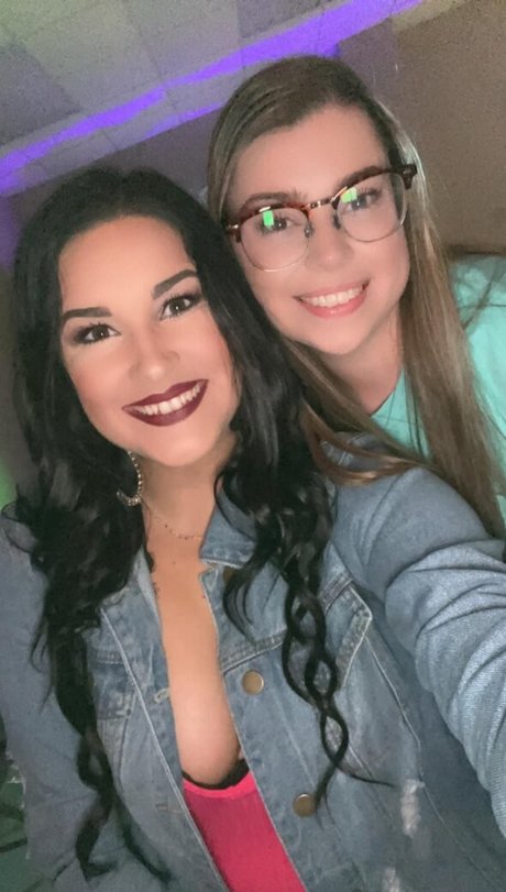 Aisley Montgomery model best img