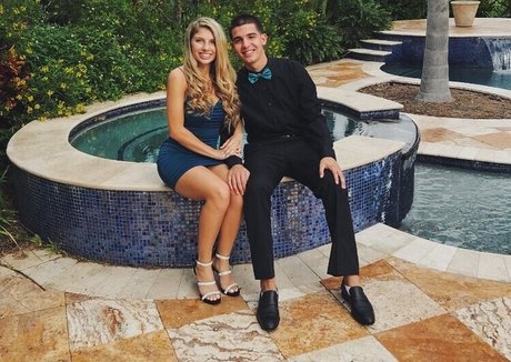 Jordan Lewis art model pic